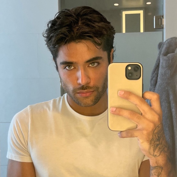 Meet your Posher, Orpheas - Picture 1 of 6